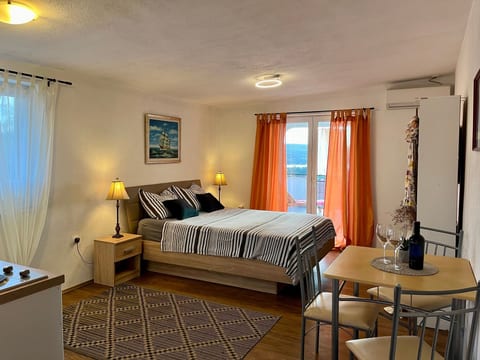 Neu erbautes Apartment mit großem Balkon