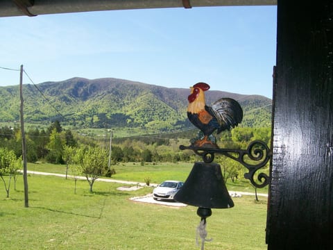 mit Garten, Grill und Terrasse