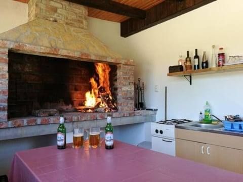 mit Garten, Grill und Terrasse
