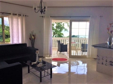Horizon, klimatisierte Ferienwohnung mit Balkon