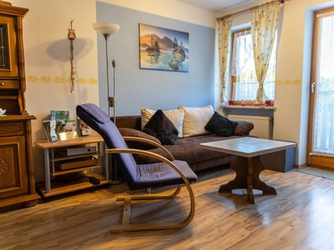 mit zwei Schlafzimmern und Balkon