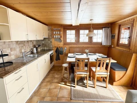 Chalet Domino