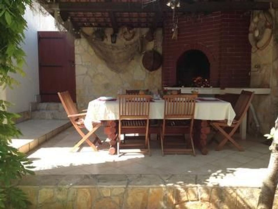 con jardín, parrilla y terraza - Mastrinka