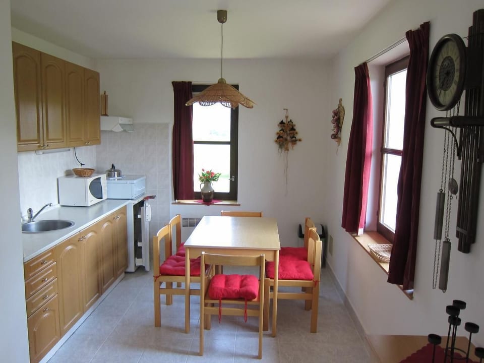 mit Terrasse - Stárkov