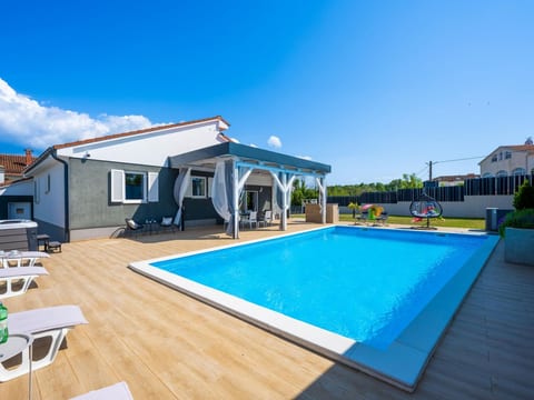 Schöne Villa Beauty für 6 Personen und 1 Kind