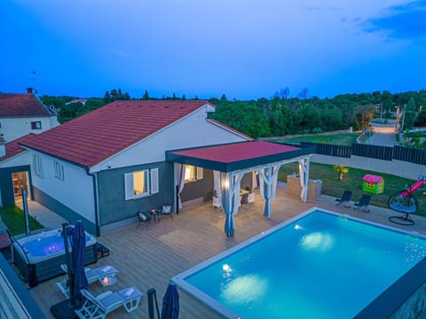 Schöne Villa Beauty für 6 Personen und 1 Kind