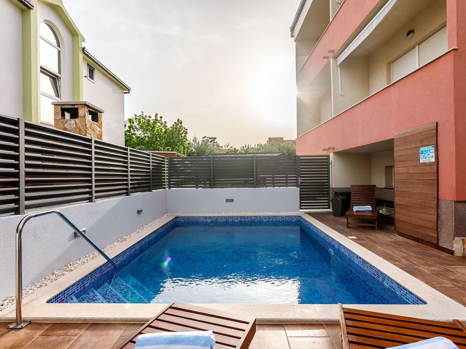 Villa Tango - Okrug Donji