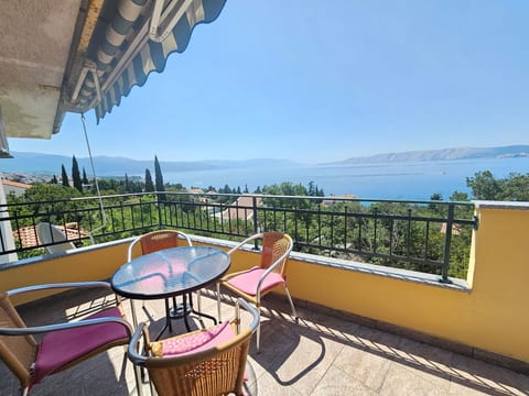 Wohnung mit Meerblick, 150 m vom Strand entfernt