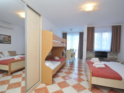 Charmante Wohnung in Centar mit französischem Balkon