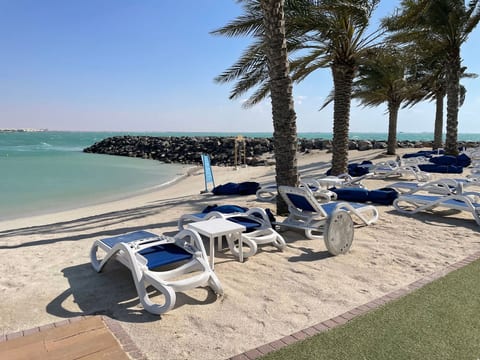 Luxuriöse 2-Schlafzimmer-Wohnung direkt am Strand