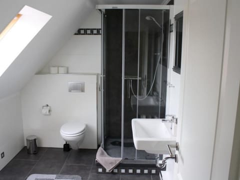 in ruhiger Lage mit großem Balkon