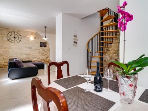 Haus Furlani mit schönem Garten und privatem Poo