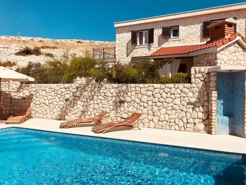 Villa Dražica mit beheiztem Pool - ruhige Lage