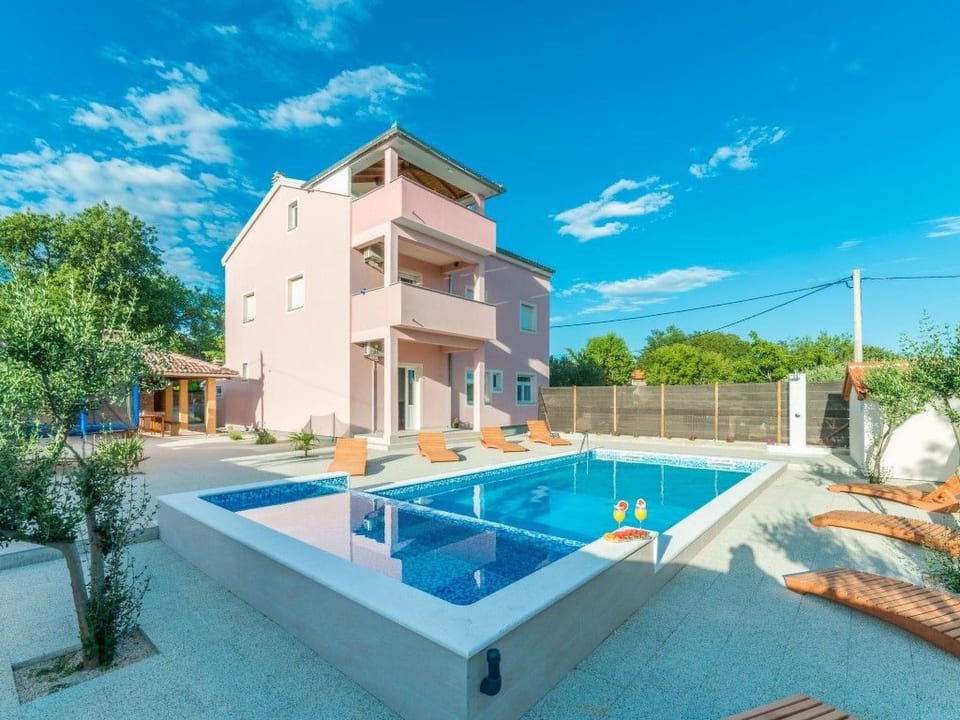 Villa Luce per 9 persone e 1 bambino - Crno