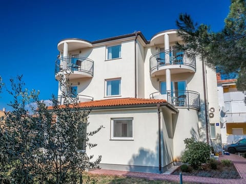 Gästezimmer mit Balkon