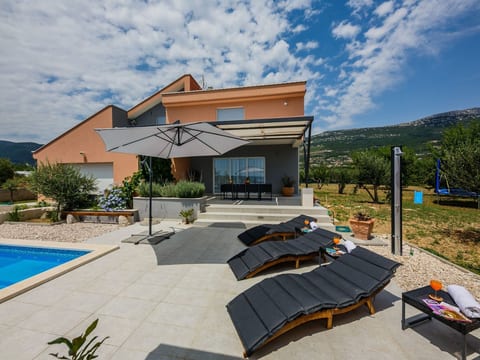 Villa Toni für 12 Personen in Kastel Stari