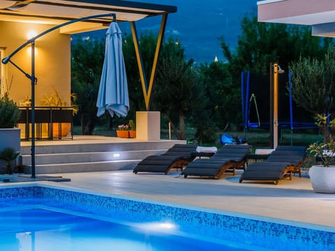 Villa Toni für 12 Personen in Kastel Stari