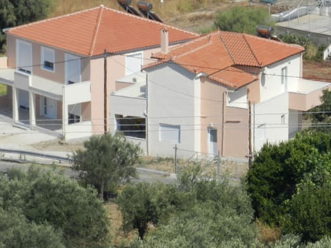 Kavouri