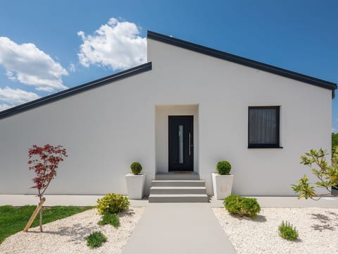 Villa Lu in Oklaj