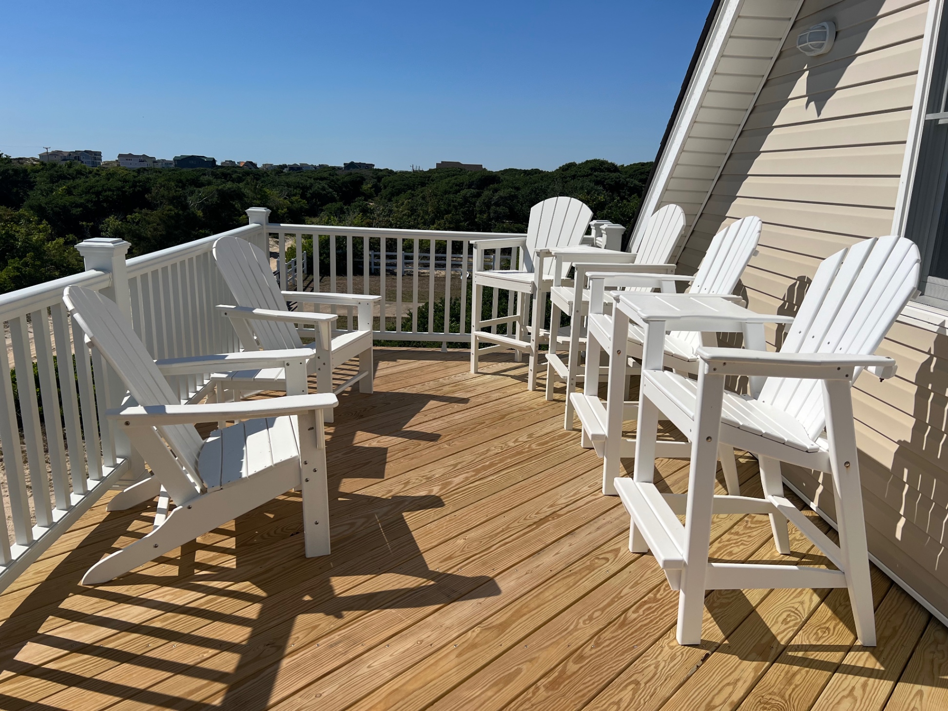 Top deck with chairs to hang out