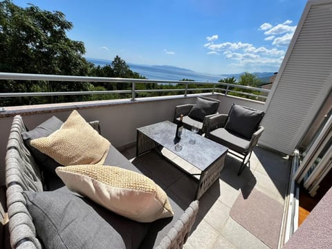 Appartement mit Terrasse