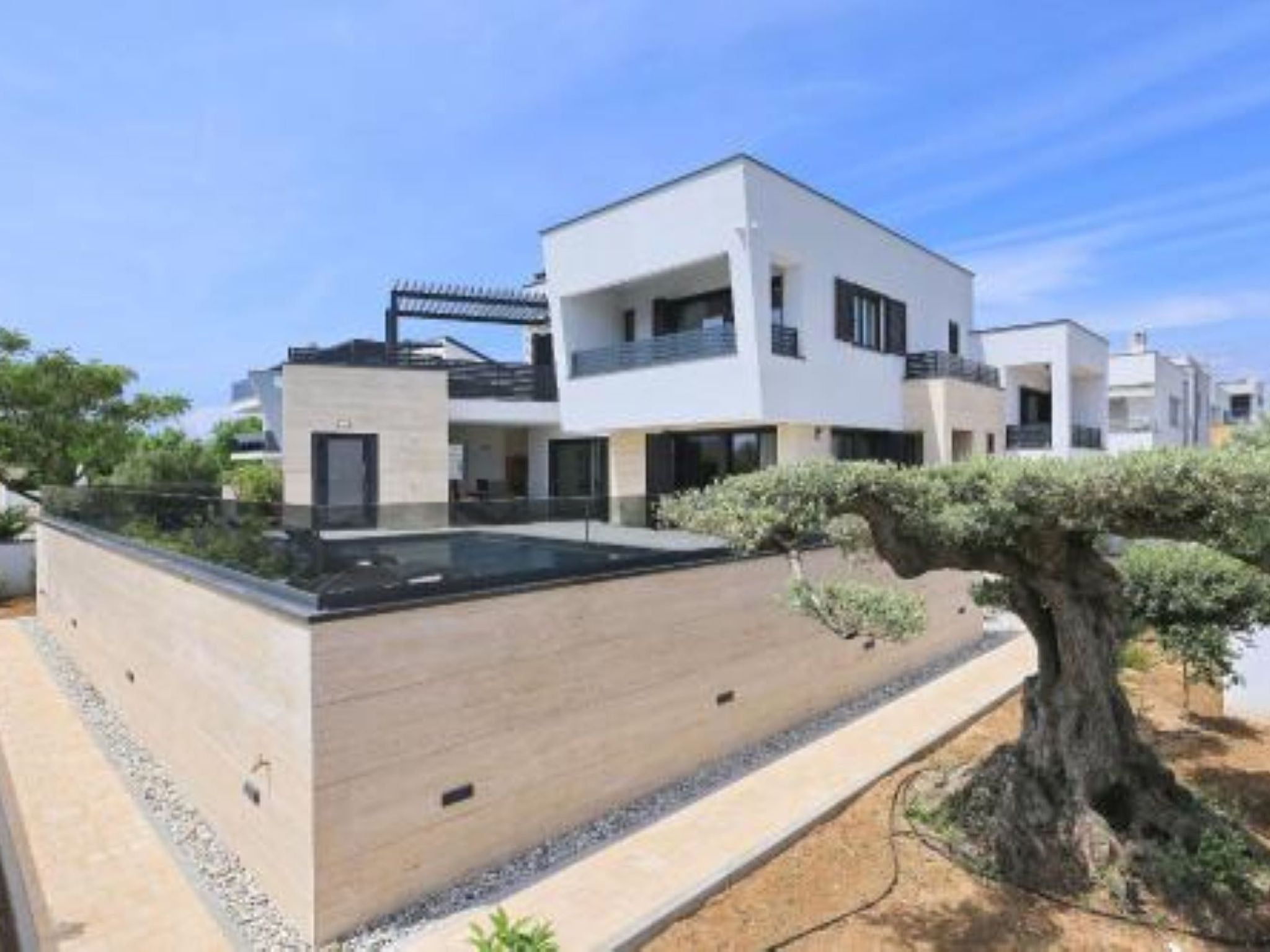 Villa Petra mit beheiztem Pool und Sauna
