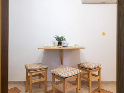 Studio apartment Larca