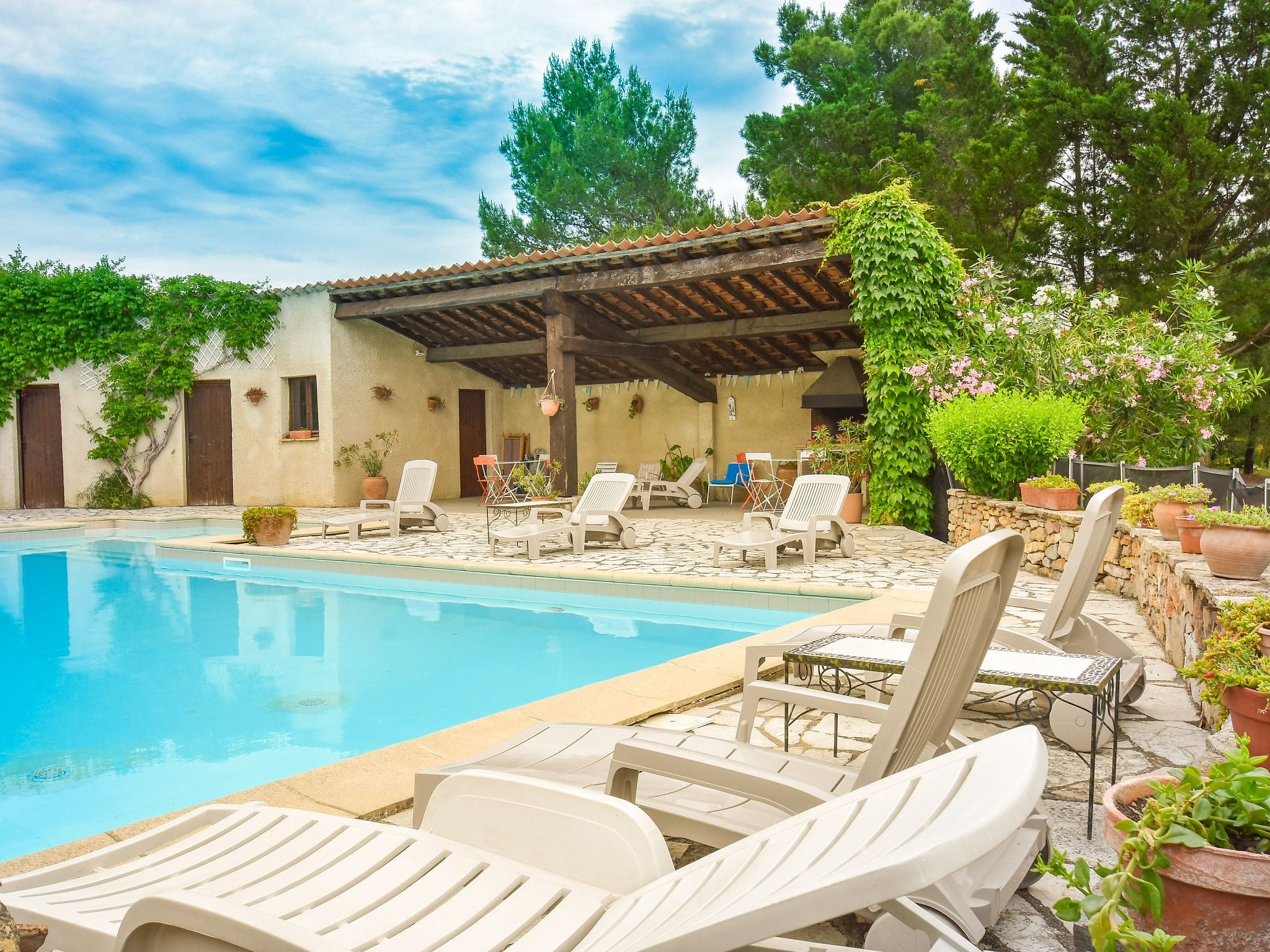 für 2 Personen und 2 Kinder