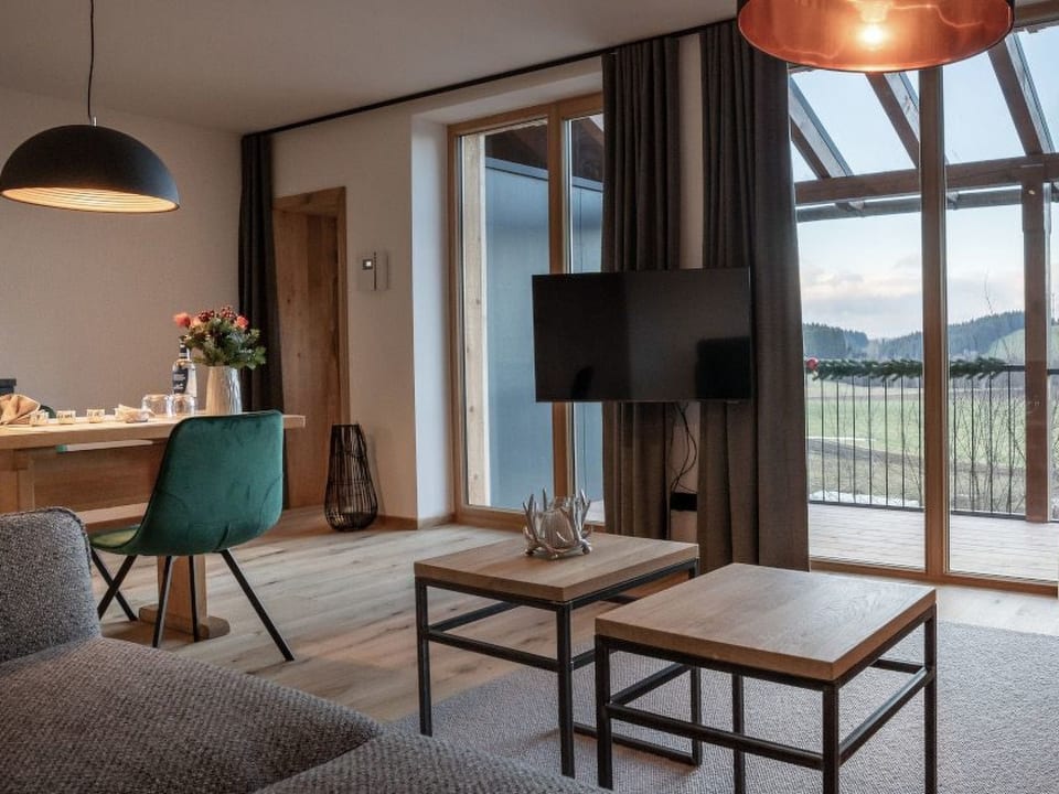 EXKLUSIVE FERIENWOHNUNG MIT EIGENER SAUNA - Haselbach