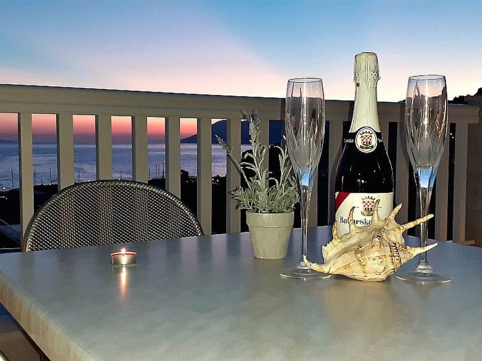 Strandnahe Ferienwohnung mit tollem Ausblick - Baška Voda