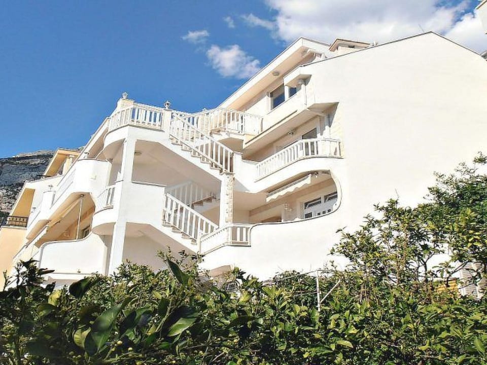 mit Balkon in Strandnähe - Baška Voda