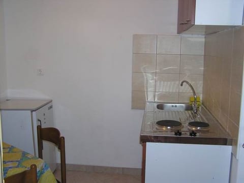 für 2 Personen + 1 Kind ca. 30 m² in Šilo, Adriaküste Kroatien (Kroatisch