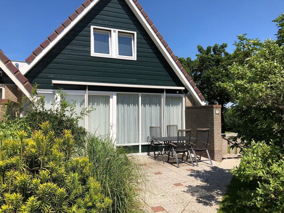 Casa Juliana mit privatem Garten - Julianadorp
