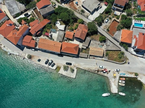 Steinvilla am Strand Nina - EOS CROATIA