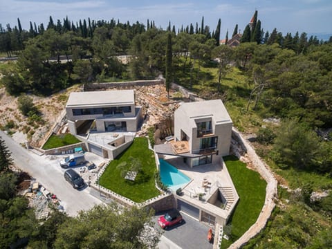 Semper Vivum Villa