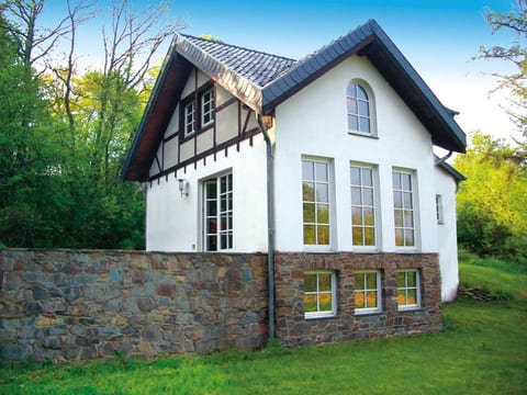 Fachwerkhaus mit Garten, Grill und Terrasse