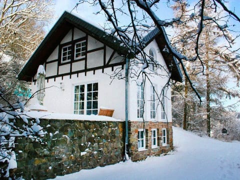 Fachwerkhaus mit Garten, Grill und Terrasse