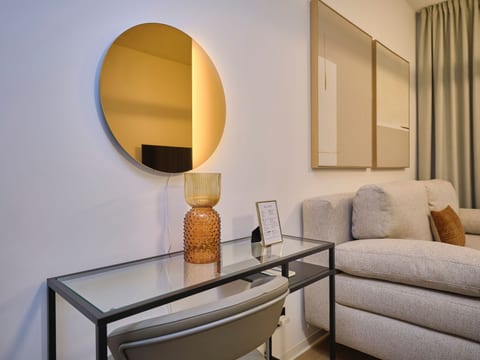 "Splitful Apartment"