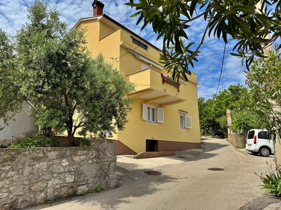 Apartment Car - Šilo