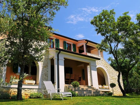 Villa Biljana, mit Zugang zu zwei Gemeinschaftspools
