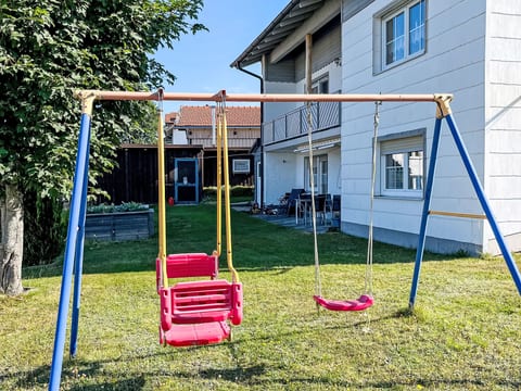 in Ludwigsreut mit Grill und Garten