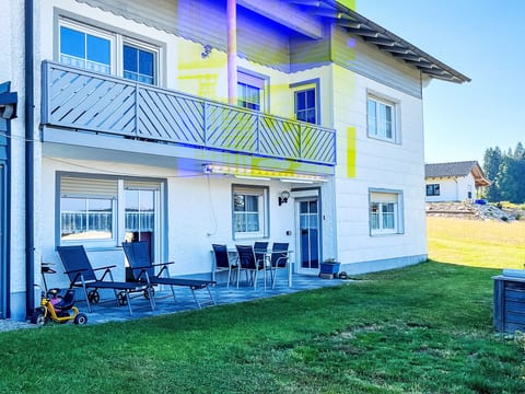 in Ludwigsreut mit Grill und Garten