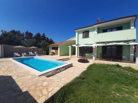 Villa Lokvanj