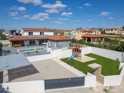 Villa Casa Mara mit beheiztem Pool