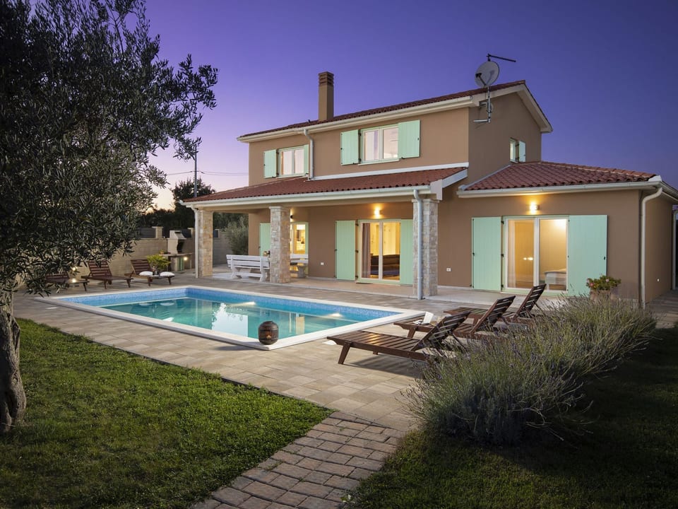 Villa Matea con piscina privata - Divšići