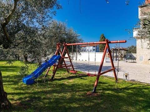 Ferienvilla "Villa Berg" mit privatem Pool