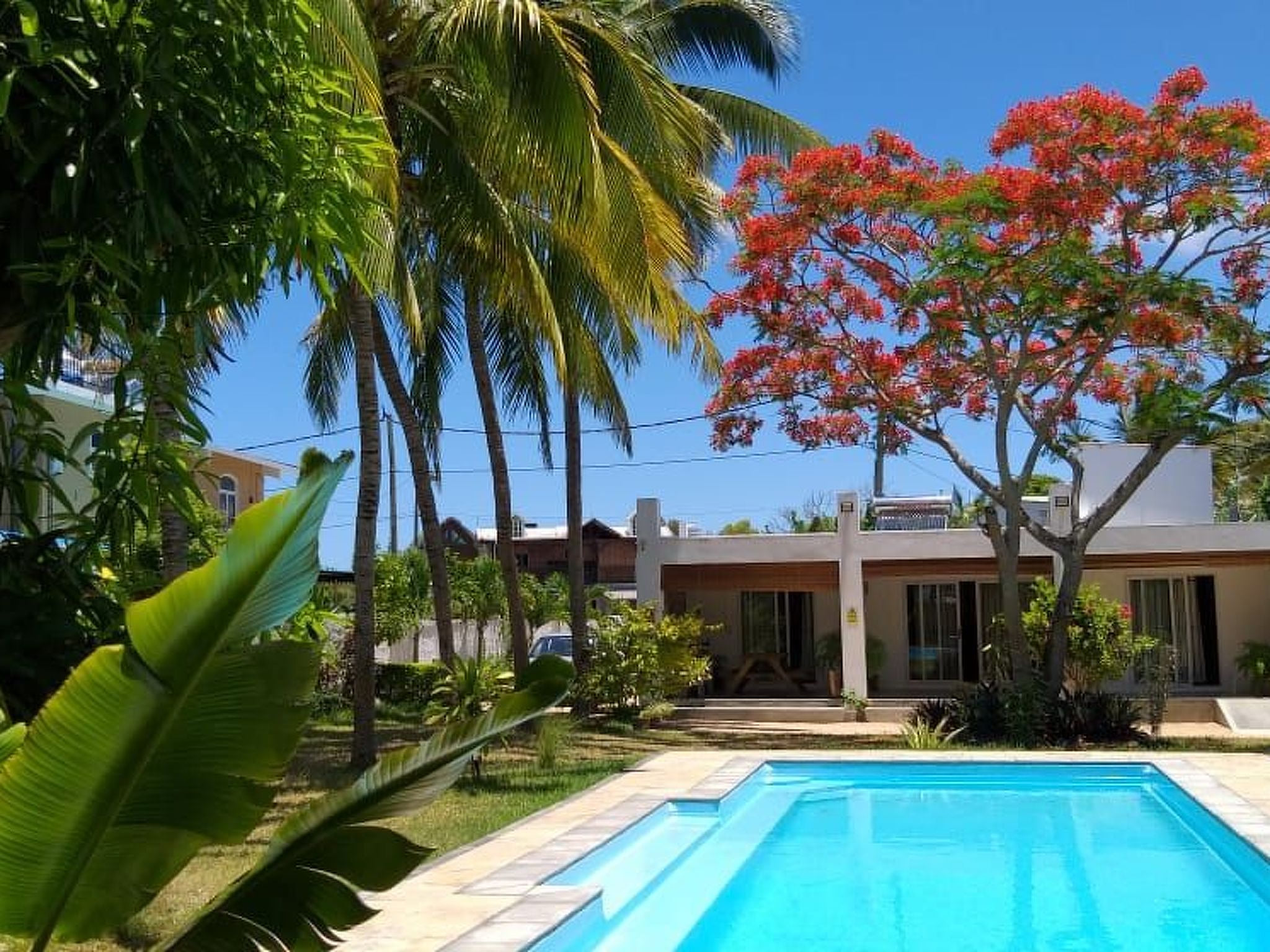 in Roches Noires mit Großem Garten