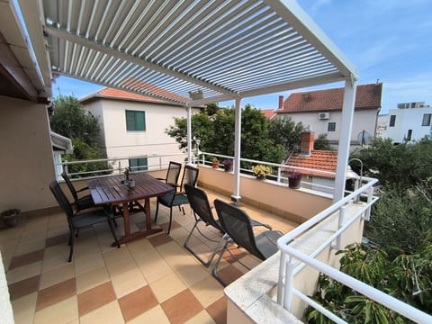 für 3 Personen  + 1 Kind ca. 68 m&sup2; in Žaboric, Dalmatien (Gespanschaft Sib