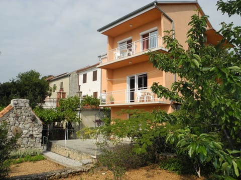 Wohnung in Dramalj, mit Balkon und Meerblick