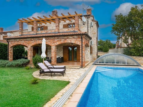 Villa Wish mit beheiztem Pool
